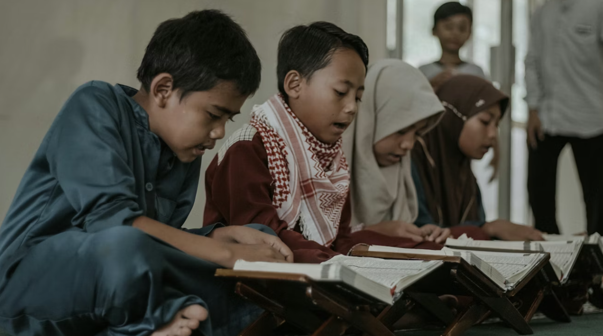 Ayah Bunda, Yuk Bimbing Si Kecil Menjalani Puasa Ramadhan Pertamanya